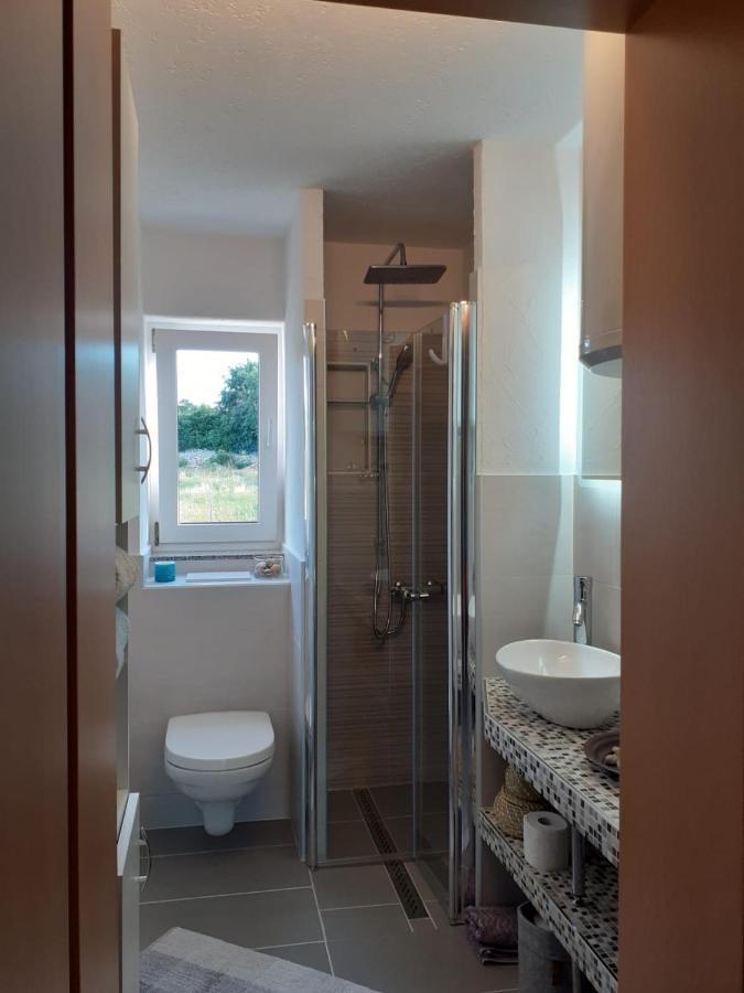 Apartments Familie Vujec Skrbčići Esterno foto